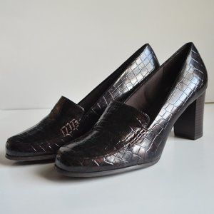 Liz Claiborne Flex Voya